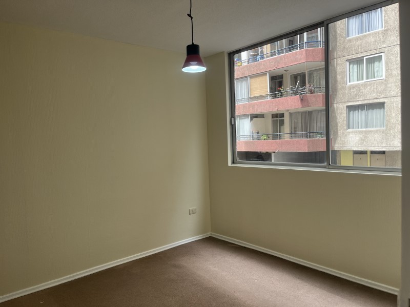 MONEDA CON AV. BRASIL... MONEDA CON AV. BRASIL...