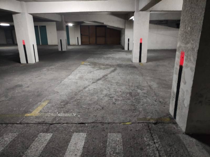 ESTACIONAMIENTO EN VENTA MANQUEHUE / APOQUINDO 